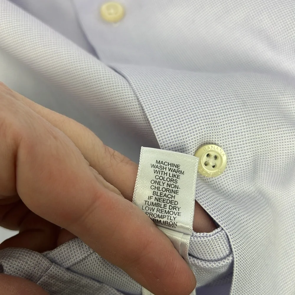Banana Republic men’s XL 17-17.5 light purple button down dress shirt